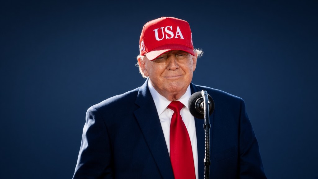 id6100310-DSC08581-TRUMP_80