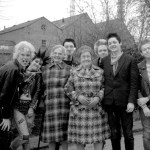 punks-and-grandmas-in-castle-gardens-leicester-england-1978-v0-ll5arxmebbq81